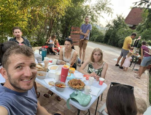 A Pilisborosjenői Hírmondóból: Új lakók hívták lecsózni az egész falut